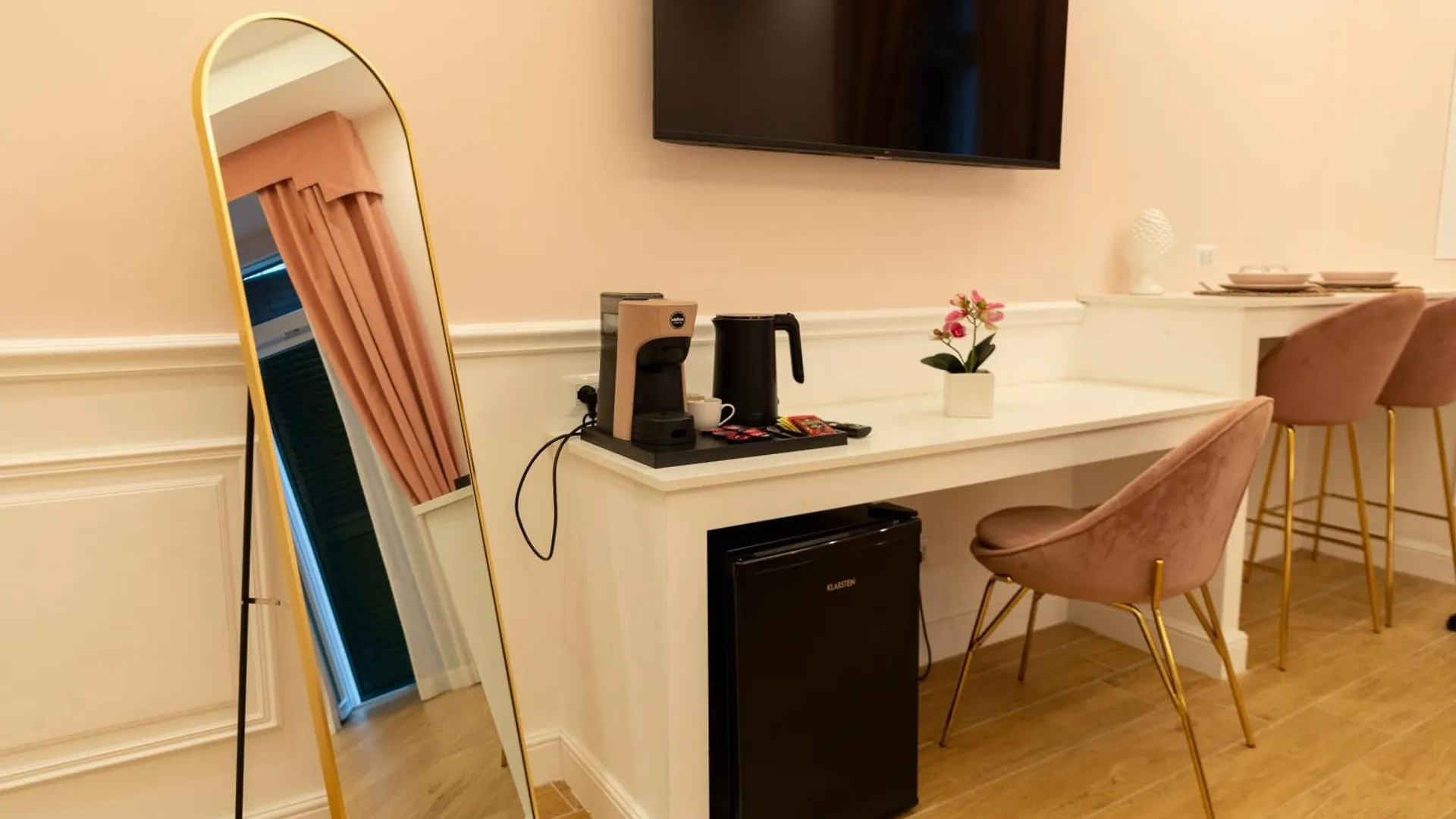 Dimora Zonno - First Floor Apartment Bari 0*,